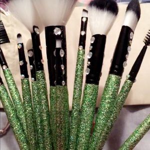 New custom Makeup Brushes